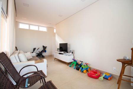 Casa de condomínio para alugar com 330m², 3 quartos e 4 vagas Casa de condomínio para alugar com 330m², 3 quartos e 4 vagasSala