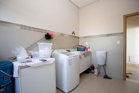 Casa de condomínio para alugar com 330m², 3 quartos e 4 vagas Casa de condomínio para alugar com 330m², 3 quartos e 4 vagasÁrea de Serviço