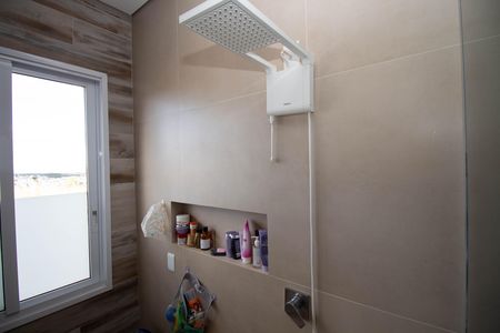 Casa de condomínio para alugar com 330m², 3 quartos e 4 vagas Casa de condomínio para alugar com 330m², 3 quartos e 4 vagasBanheiro da Suíte 3
