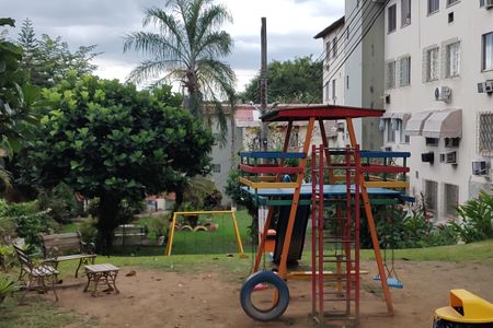 Apartamento à venda com 43m², 2 quartos e 1 vaga Apartamento à venda com 43m², 2 quartos e 1 vagaÁrea comum - Playground