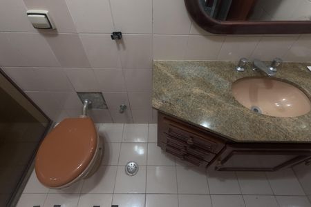 Apartamento para alugar com 230m², 4 quartos e 2 vagasBanheiro do Quarto 3