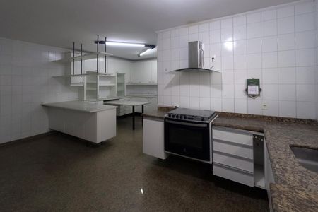 Apartamento para alugar com 230m², 4 quartos e 2 vagasCozinha 