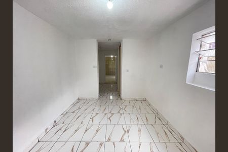 Casa para alugar com 40m², 1 quarto e sem vaga Casa para alugar com 40m², 1 quarto e sem vagaSala