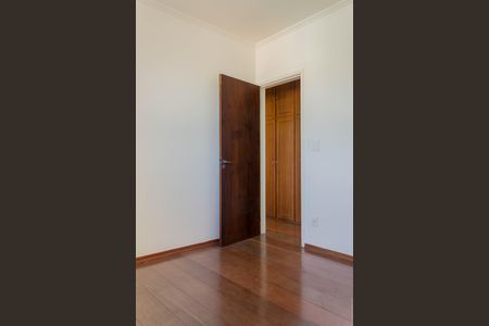 Apartamento à venda com 70m², 3 quartos e 1 vagaQuarto 2