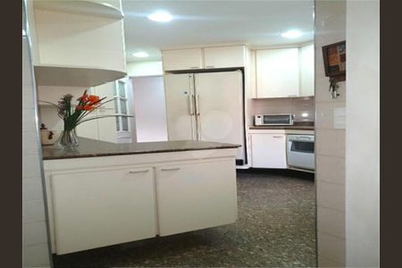 Apartamento à venda com 145m², 2 quartos e 2 vagas