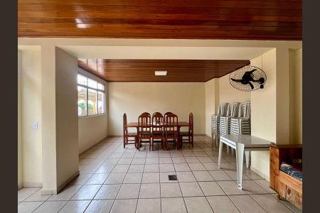 Apartamento à venda com 69m², 2 quartos e 1 vaga Apartamento à venda com 69m², 2 quartos e 1 vagaÁrea comum - Salão de festas