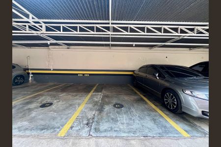 Apartamento à venda com 69m², 2 quartos e 1 vaga Apartamento à venda com 69m², 2 quartos e 1 vagaGaragem