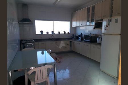 Casa à venda com 3 quartos, 189m² em Vila Constança, São Paulo