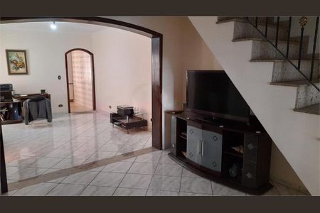 Casa à venda com 6 quartos, 200m² em Vila Medeiros, São Paulo