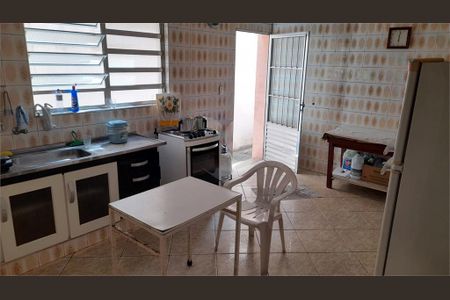 Casa à venda com 6 quartos, 200m² em Vila Medeiros, São Paulo