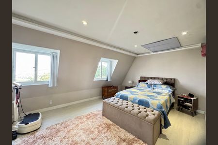 Apartamento à venda com 154m², 3 quartos e 2 vagas Apartamento à venda com 154m², 3 quartos e 2 vagasSuíte Master