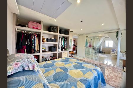 Apartamento à venda com 154m², 3 quartos e 2 vagas Apartamento à venda com 154m², 3 quartos e 2 vagasSuíte Master