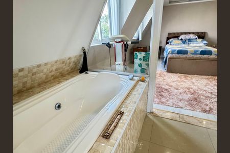 Apartamento à venda com 154m², 3 quartos e 2 vagas Apartamento à venda com 154m², 3 quartos e 2 vagasBanheiro da Suíte Master