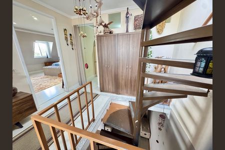 Apartamento à venda com 154m², 3 quartos e 2 vagas Apartamento à venda com 154m², 3 quartos e 2 vagasEscritório
