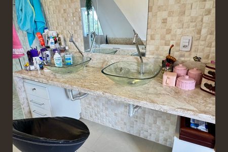 Apartamento à venda com 154m², 3 quartos e 2 vagas Apartamento à venda com 154m², 3 quartos e 2 vagasBanheiro da Suíte Master