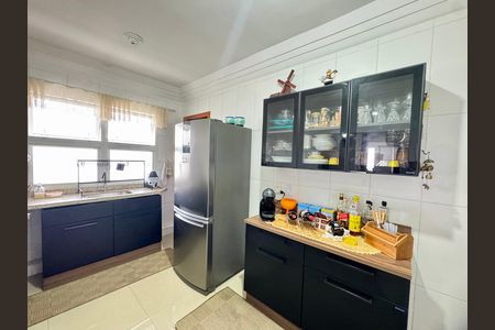 Apartamento à venda com 154m², 3 quartos e 2 vagas Apartamento à venda com 154m², 3 quartos e 2 vagasCozinha