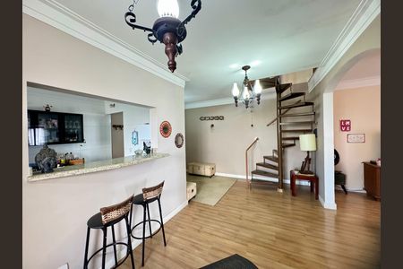Apartamento à venda com 154m², 3 quartos e 2 vagas Apartamento à venda com 154m², 3 quartos e 2 vagasSala de estar