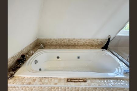 Apartamento à venda com 154m², 3 quartos e 2 vagas Apartamento à venda com 154m², 3 quartos e 2 vagasBanheiro da Suíte Master