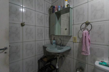 Casa para alugar com 100m², 2 quartos e sem vaga Casa para alugar com 100m², 2 quartos e sem vagaBanheiro