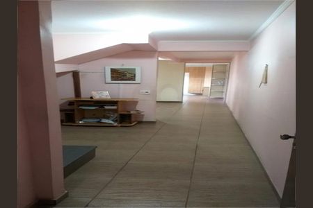 Casa à venda com 3 quartos, 145m² em Chora Menino, São Paulo