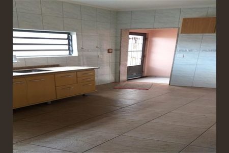 Casa à venda com 3 quartos, 145m² em Chora Menino, São Paulo
