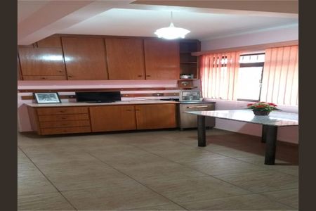 Casa à venda com 3 quartos, 145m² em Chora Menino, São Paulo