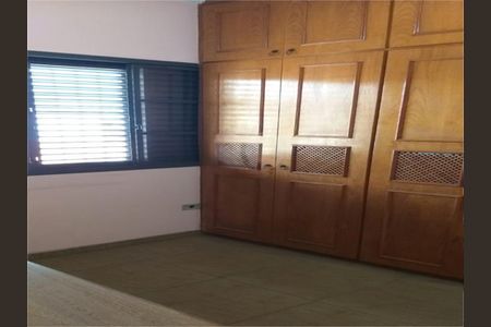 Casa à venda com 3 quartos, 145m² em Chora Menino, São Paulo