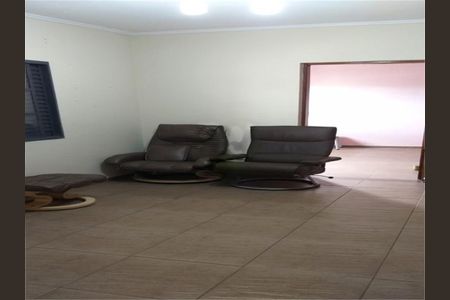 Casa à venda com 3 quartos, 145m² em Chora Menino, São Paulo