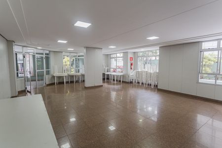 Apartamento à venda com 130m², 4 quartos e 2 vagas Apartamento à venda com 130m², 4 quartos e 2 vagasÁrea comum - Salão de festas