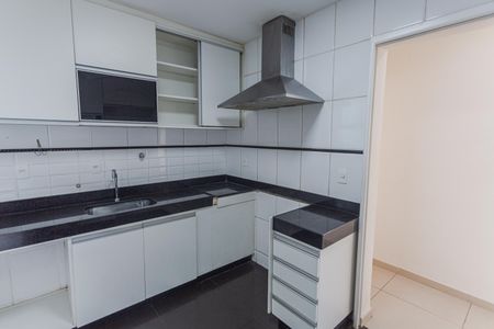 Apartamento à venda com 130m², 4 quartos e 2 vagas Apartamento à venda com 130m², 4 quartos e 2 vagasCozinha