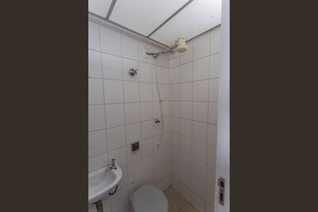 Apartamento à venda com 130m², 4 quartos e 2 vagas Apartamento à venda com 130m², 4 quartos e 2 vagasBanheiro de serviço
