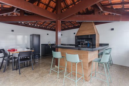 Apartamento à venda com 130m², 4 quartos e 2 vagas Apartamento à venda com 130m², 4 quartos e 2 vagasÁrea comum - Churrasqueira
