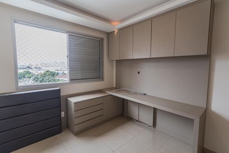 Apartamento à venda com 130m², 4 quartos e 2 vagas Apartamento à venda com 130m², 4 quartos e 2 vagasQuarto 2