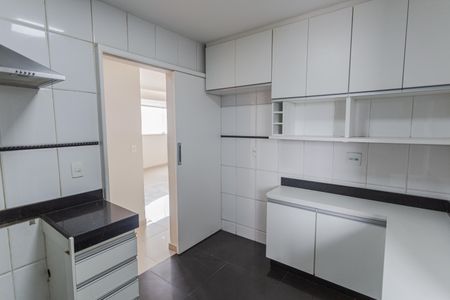 Apartamento à venda com 130m², 4 quartos e 2 vagas Apartamento à venda com 130m², 4 quartos e 2 vagasCozinha