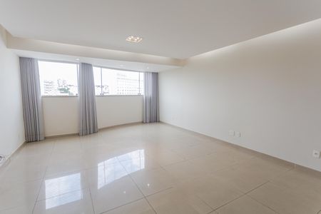 Apartamento à venda com 130m², 4 quartos e 2 vagas Apartamento à venda com 130m², 4 quartos e 2 vagasSala