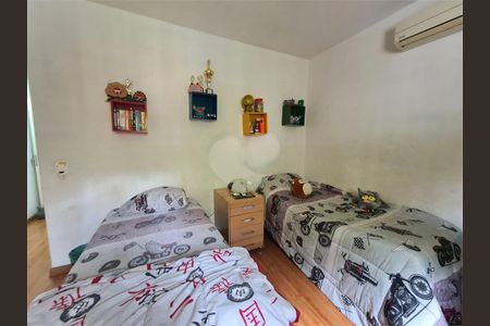 Casa à venda com 3 quartos, 236m² em Jaraguá, São Paulo