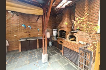Casa à venda com 236m², 3 quartos e 4 vagas