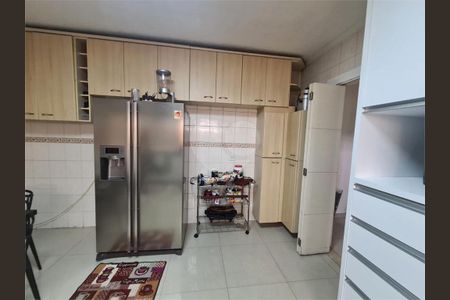 Casa à venda com 3 quartos, 236m² em Jaraguá, São Paulo