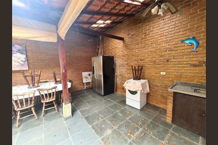 Casa à venda com 236m², 3 quartos e 4 vagas