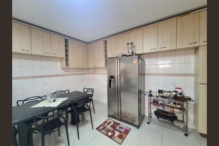 Casa à venda com 236m², 3 quartos e 4 vagas
