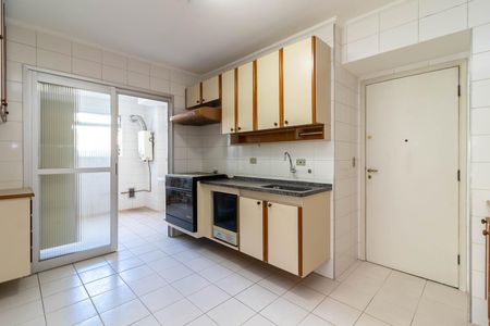 Apartamento à venda com 90m², 3 quartos e 2 vagas Apartamento à venda com 90m², 3 quartos e 2 vagasCozinha