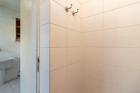 Apartamento à venda com 90m², 3 quartos e 2 vagas Apartamento à venda com 90m², 3 quartos e 2 vagasBanheiro de Serviço