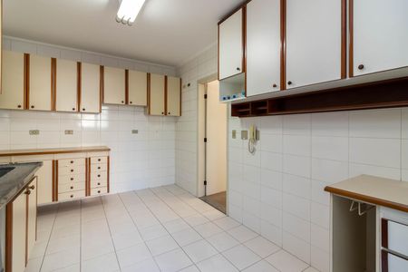 Apartamento à venda com 90m², 3 quartos e 2 vagas Apartamento à venda com 90m², 3 quartos e 2 vagasCozinha