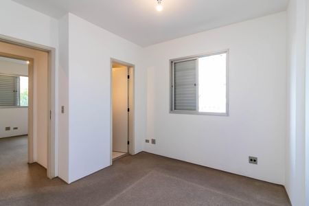 Apartamento à venda com 90m², 3 quartos e 2 vagas Apartamento à venda com 90m², 3 quartos e 2 vagasSuíte