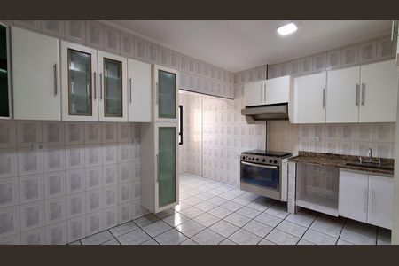 Apartamento à venda com 117m², 3 quartos e 2 vagas Apartamento à venda com 117m², 3 quartos e 2 vagasCozinha