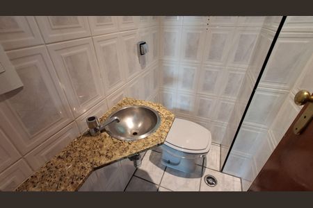 Apartamento à venda com 117m², 3 quartos e 2 vagas Apartamento à venda com 117m², 3 quartos e 2 vagasLavabo