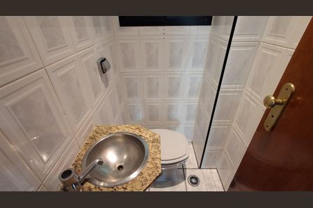 Apartamento à venda com 117m², 3 quartos e 2 vagas Apartamento à venda com 117m², 3 quartos e 2 vagasLavabo