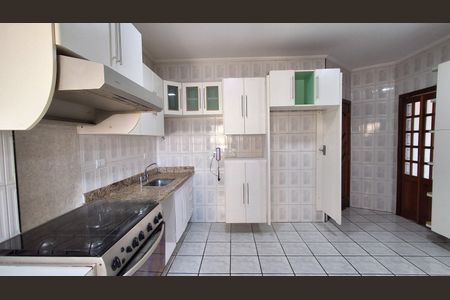 Apartamento à venda com 117m², 3 quartos e 2 vagas Apartamento à venda com 117m², 3 quartos e 2 vagasCozinha