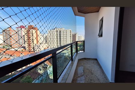 Apartamento à venda com 117m², 3 quartos e 2 vagas Apartamento à venda com 117m², 3 quartos e 2 vagasVaranda