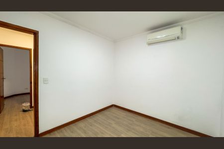 Casa para alugar com 230m², 3 quartos e 3 vagas Casa para alugar com 230m², 3 quartos e 3 vagasQuarto 2
